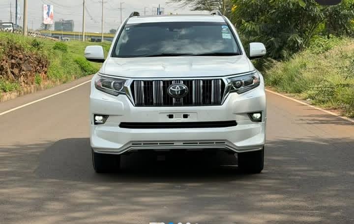 Toyota landcruiser prado 2